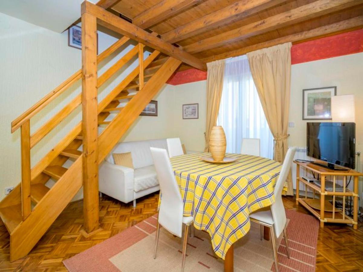 Apartments Villa Rossella 1 Ровинь Экстерьер фото