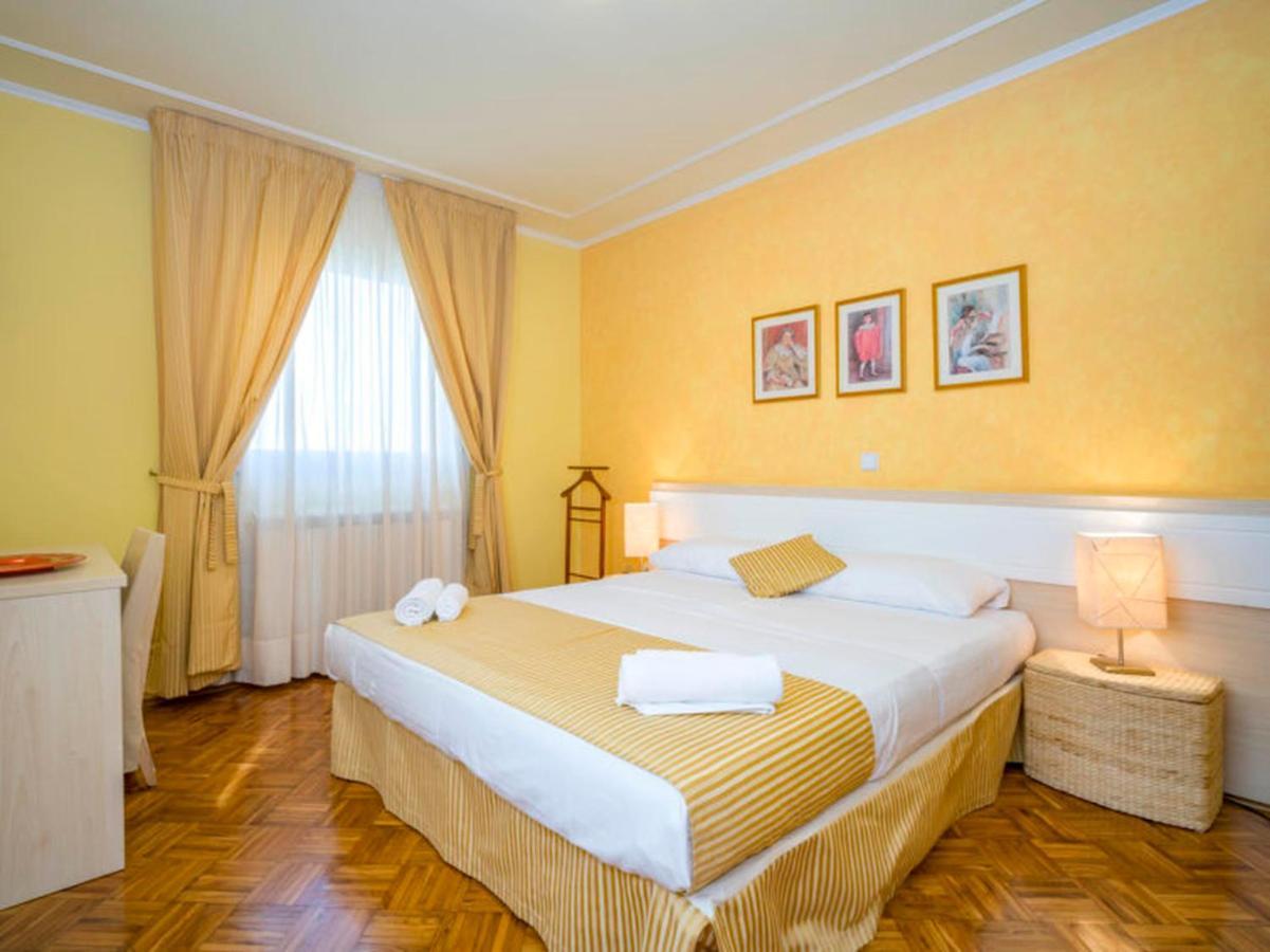 Apartments Villa Rossella 1 Ровинь Экстерьер фото