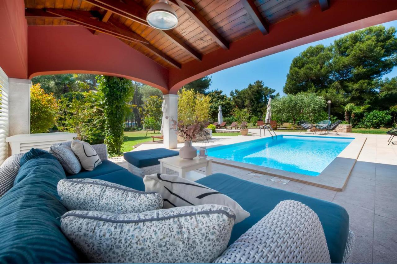 Apartments Villa Rossella 1 Ровинь Экстерьер фото