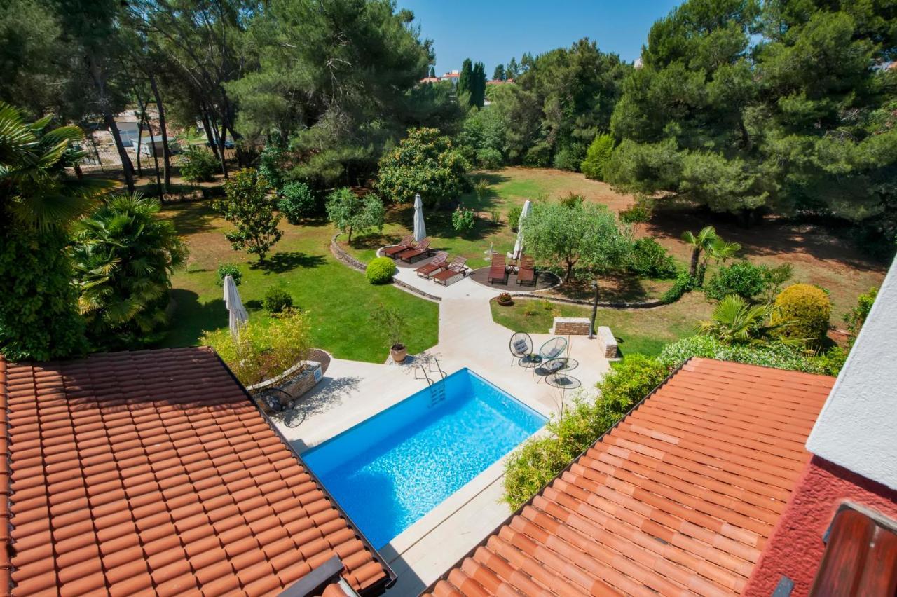 Apartments Villa Rossella 1 Ровинь Экстерьер фото