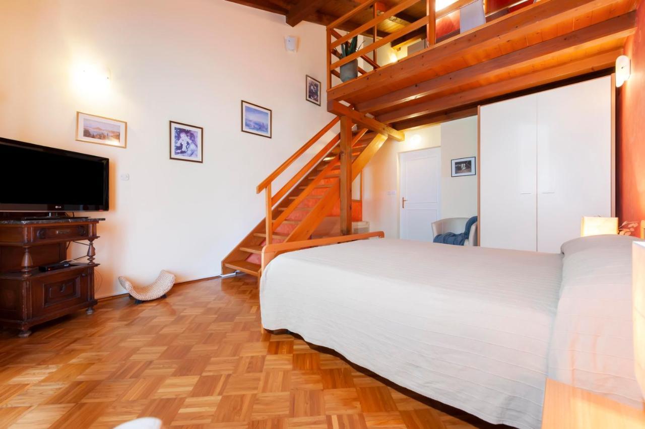 Apartments Villa Rossella 1 Ровинь Экстерьер фото