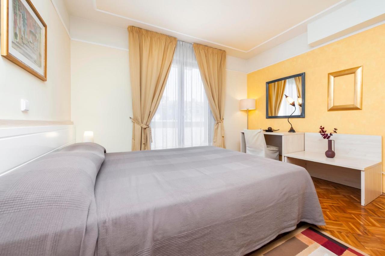 Apartments Villa Rossella 1 Ровинь Экстерьер фото