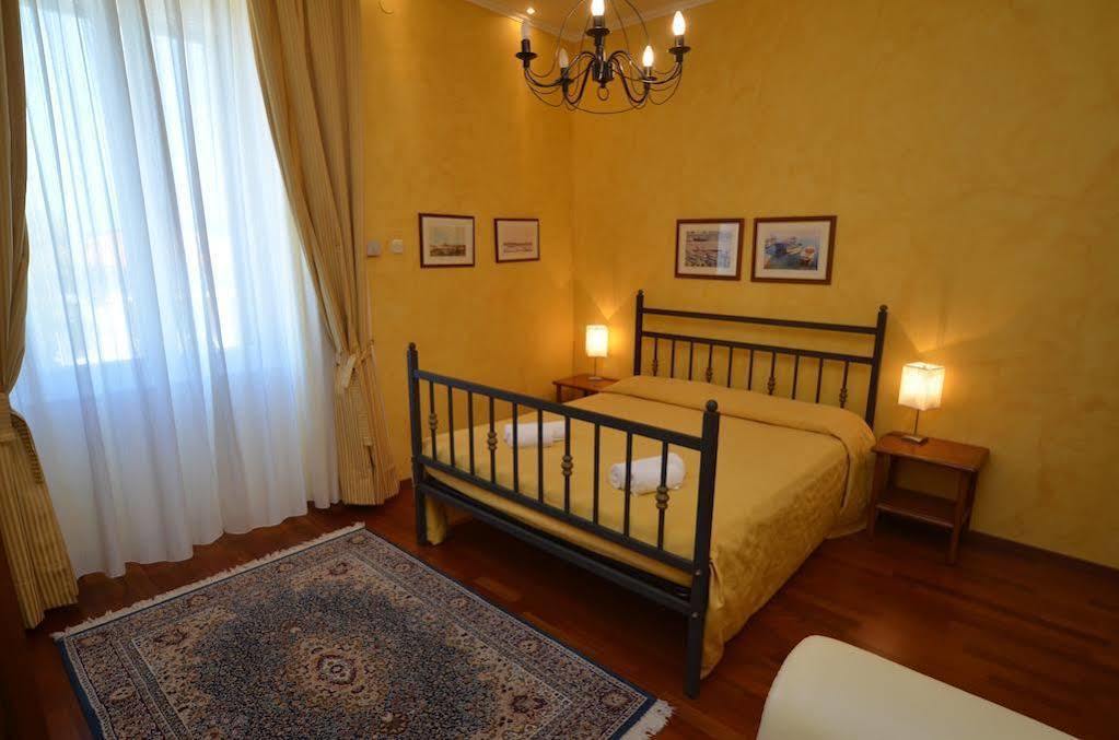 Apartments Villa Rossella 1 Ровинь Экстерьер фото