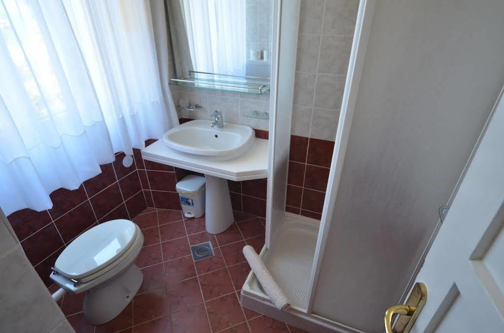 Apartments Villa Rossella 1 Ровинь Экстерьер фото