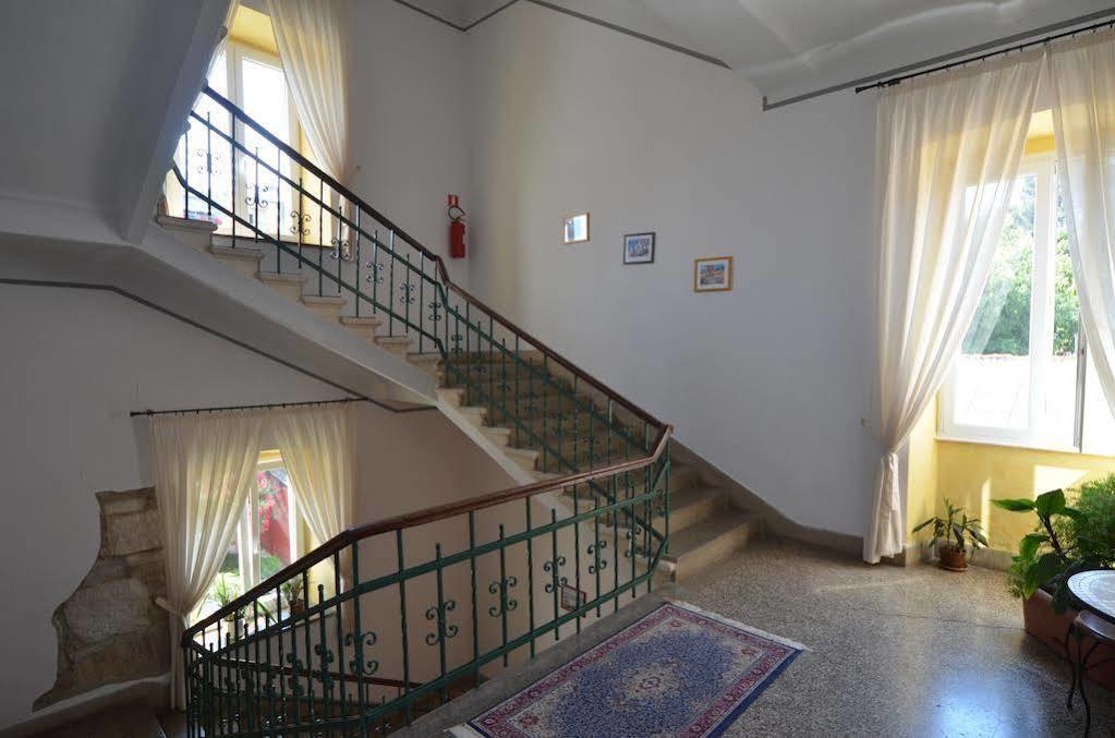 Apartments Villa Rossella 1 Ровинь Экстерьер фото