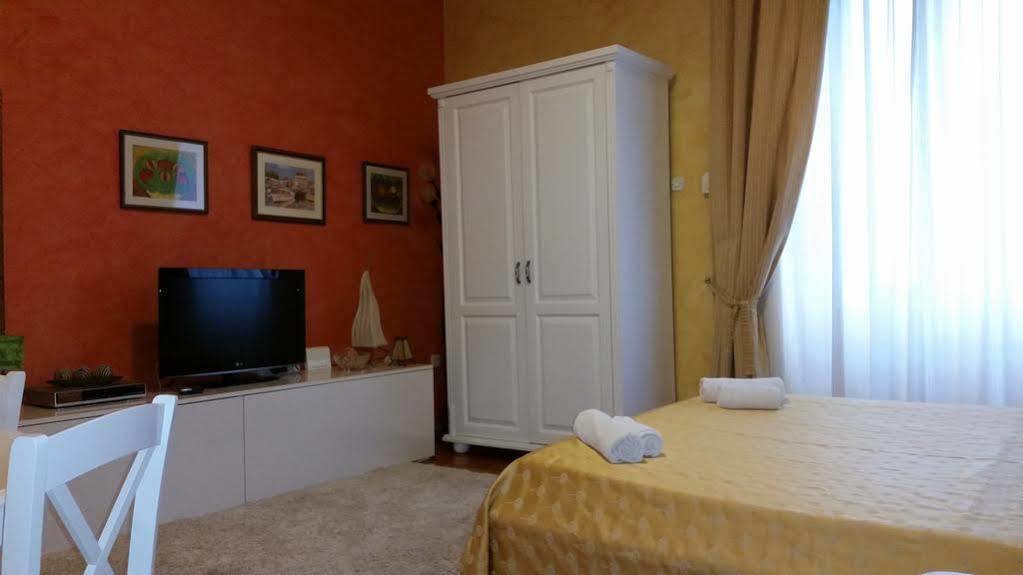 Apartments Villa Rossella 1 Ровинь Экстерьер фото