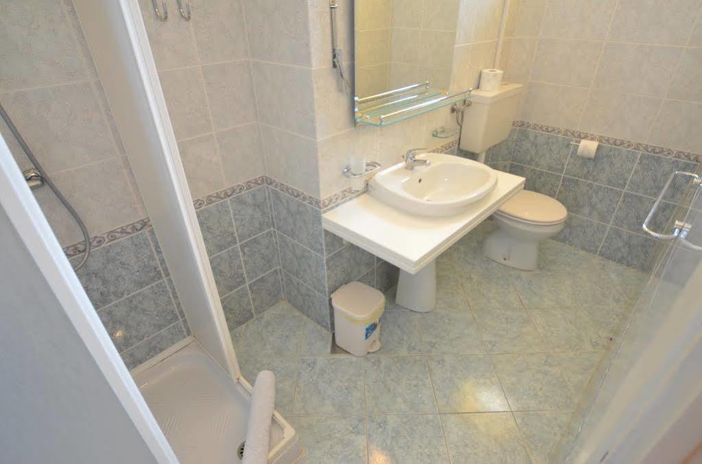 Apartments Villa Rossella 1 Ровинь Экстерьер фото