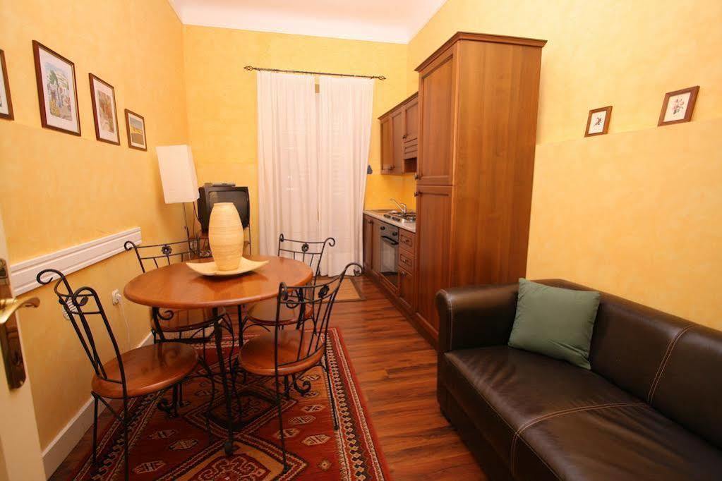Apartments Villa Rossella 1 Ровинь Экстерьер фото